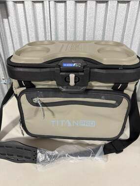 40 can cooler Titan Pro by Arctic Zone